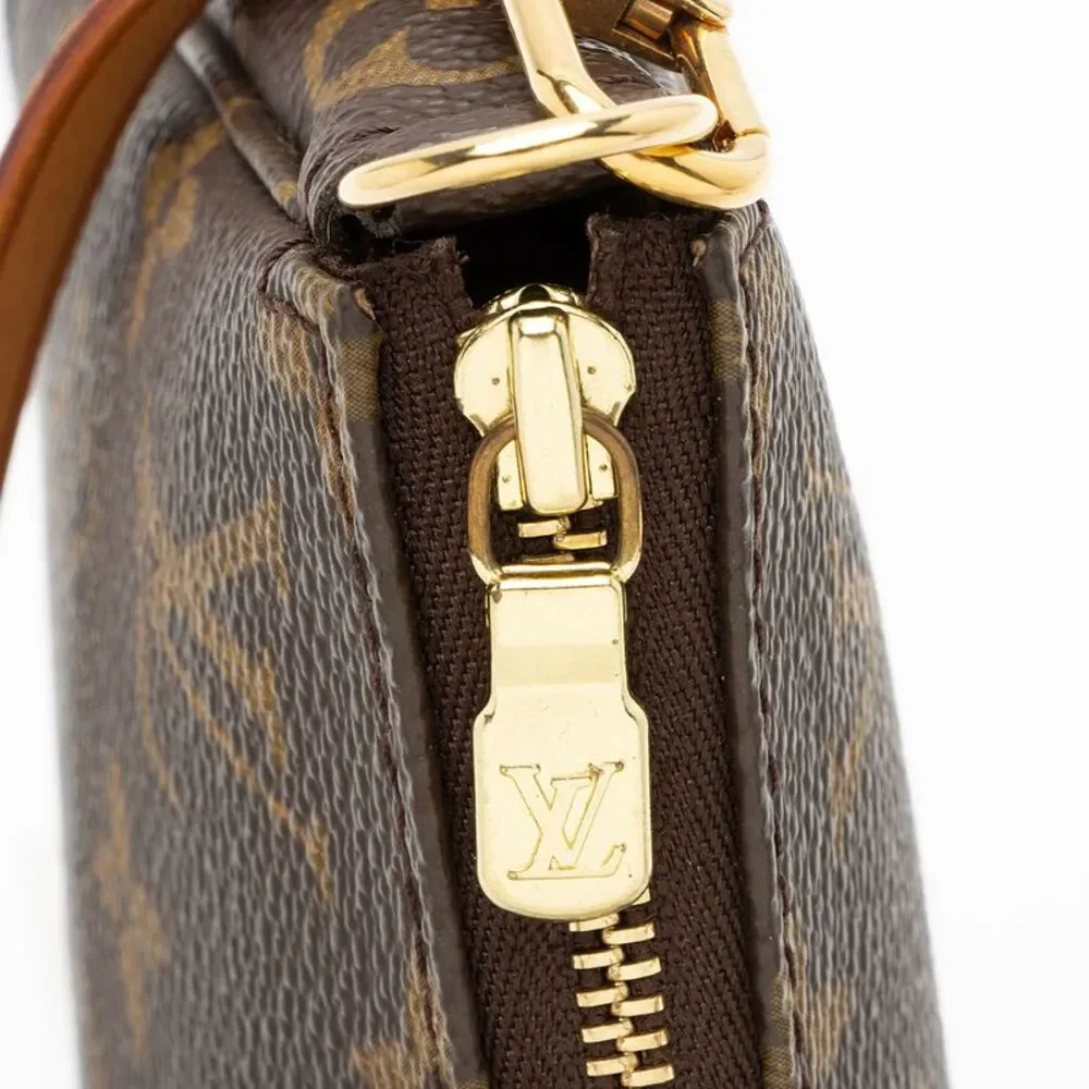 Louis Vuitton Vintage Monogram Canvas Pochette Accessoires